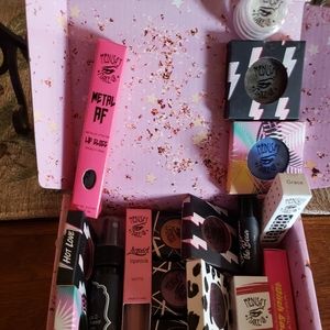 Medusa's makeup mystery box